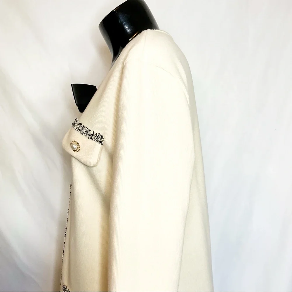 Elegant Cream Dress with Black Bow & pearl details - Picture 5 of 11